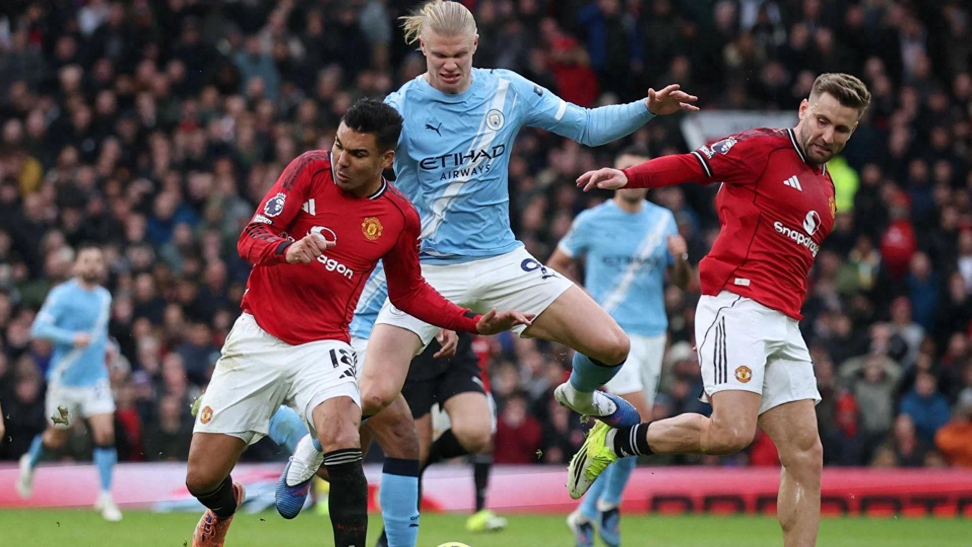 卡塞米罗为何离开曼联?他不是水货,但红魔已经负担不起他