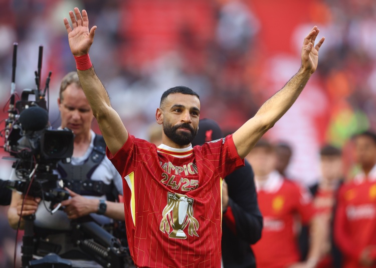 爱游戏-人未走，枷锁先至！萨拉赫的“暮色之路”会比梅西和C罗更难抉择